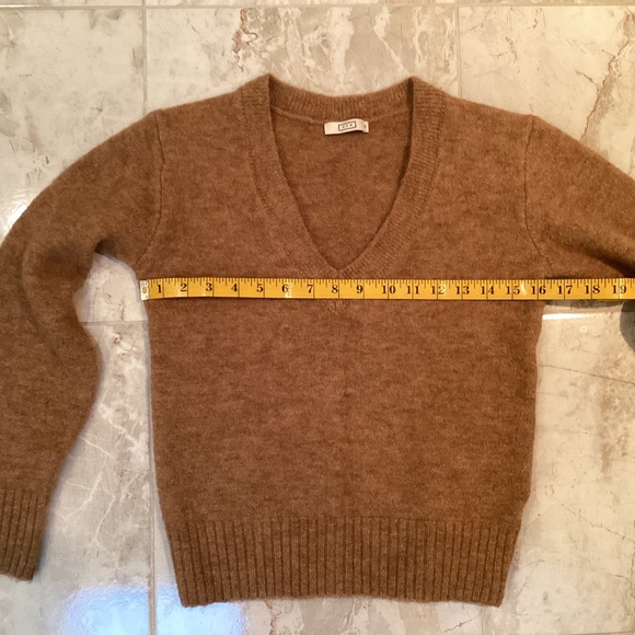 AYR The Cutie BB Sweater in Camel Size XS - Picture 2 of 7